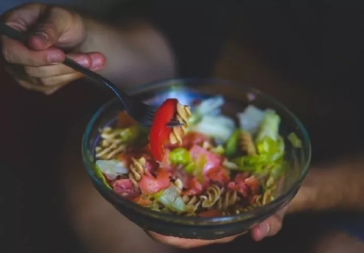 Celebrar y comer delicioso y saludable es posible. Foto: Ilustrativa / Pixabay