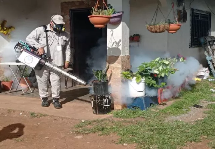 En este momento se mantiene un monitoreo en los sectores que mantienen los niveles más altos y se realizan jornadas de nebulización. Foto. José Vásquez