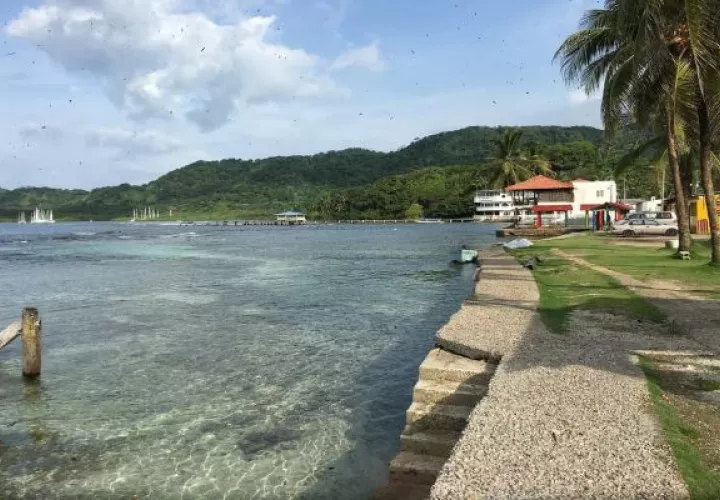 El cadáver se encontraba en un sector del corregimiento de Cacique, distrito de Portobelo, lugar donde el hoy occiso vivía. Foto. Diomedes Sánchez