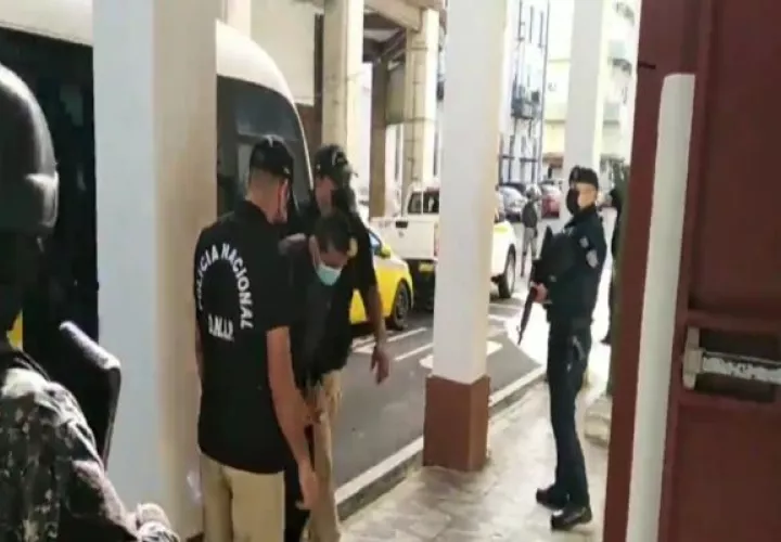 Jean Carlos Hernández conocido como "Niño", a su llegada al Sistema Penal Acusatorio de Colón. Foto: Cortesía