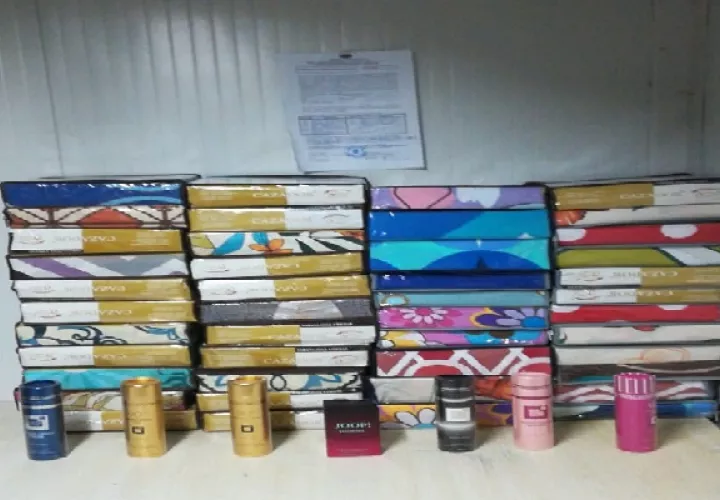 Varios productos eran movilizados como encomienda en un camión. Foto. Cortesía Aduanas