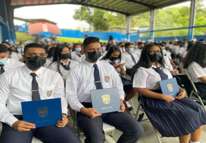 Los actos de graduación 2021 iniciaron el pasado 13 de diciembre y se extenderán hasta el 30 de diciembre. Foto: Cortesía Meduca