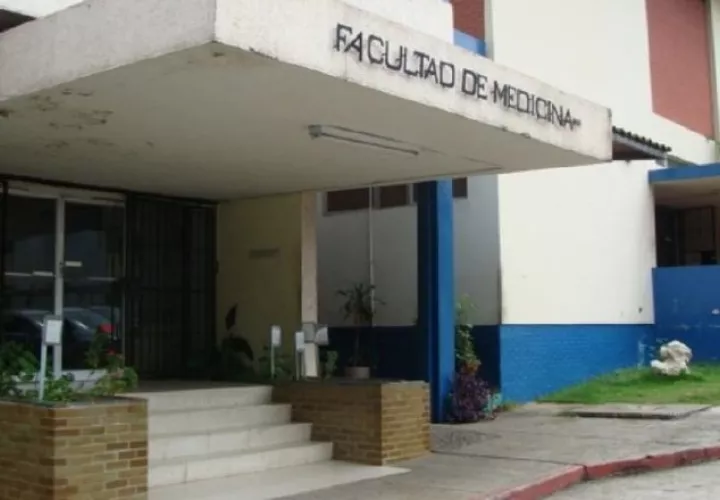 La Facultad de Medicina espera ser remodelada por lo antiguo de sus estructuras. Foto: Archivo