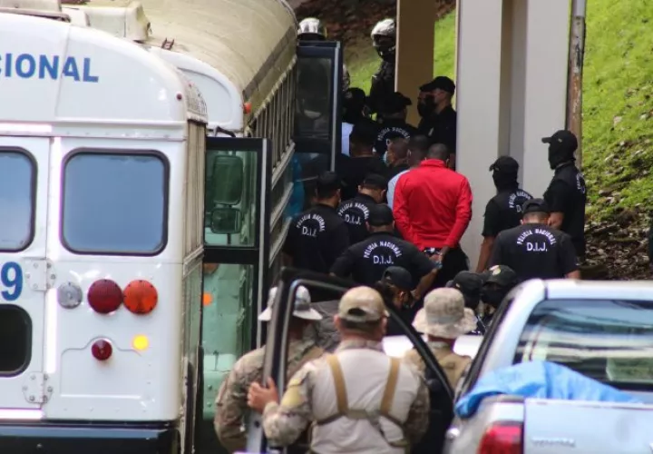 Detenidos fueron llevados ayer ante las autoridades. Foto Ministerio Público