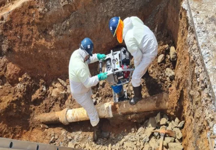Se detalló que las dos obstrucciones fueron ubicadas en una tubería de 185 metros de longitud. Foto. Eric Montenegro