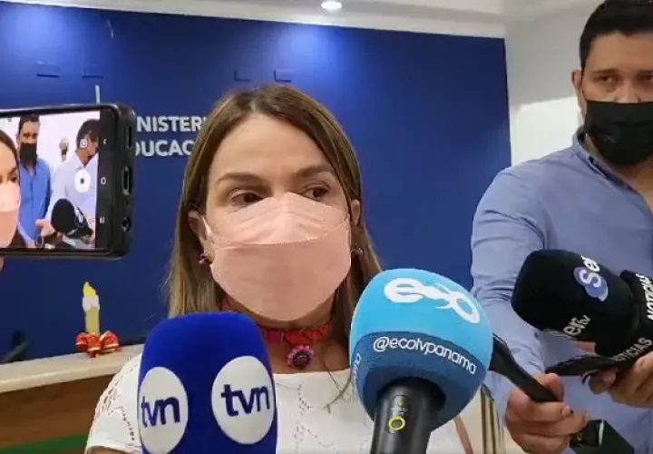 La ministra Maruja Gorday de Villalobos dijo que se están verificando todas las alternativas con el Minsa para seguir promoviendo la vacunación contra la covid-19. Foto: Redes Sociales
