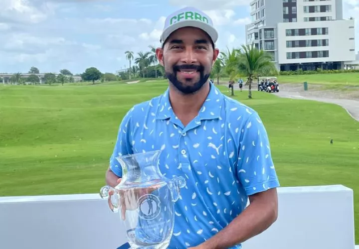 Omar Tejeira, el mejor de la temporada en Apagolf. Foto:Cortesía