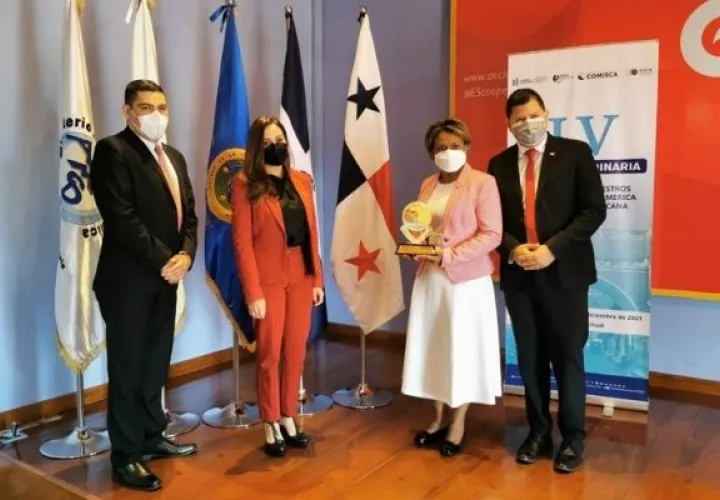 COMISCA es una instancia política que tiene como propósito la rectoría del Sector Salud Regional. Foto: Cortesía