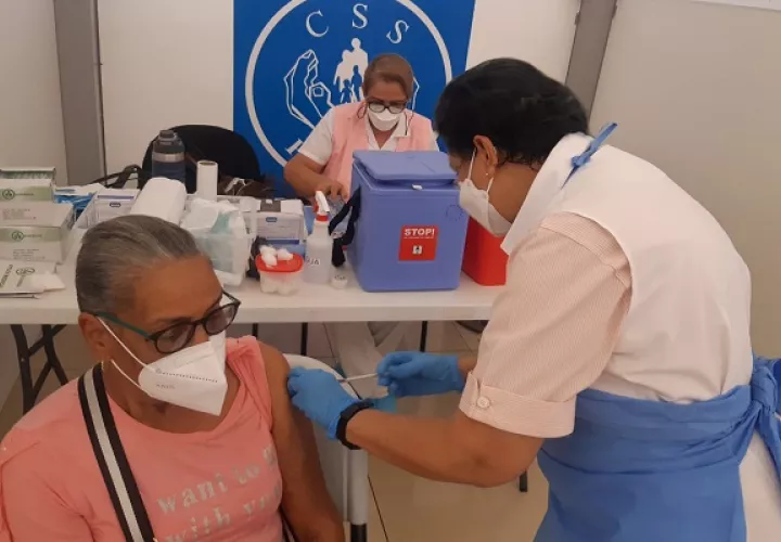 La vacunación es clave para evitar casos graves de coronavirus. Foto: Cortesía CSS