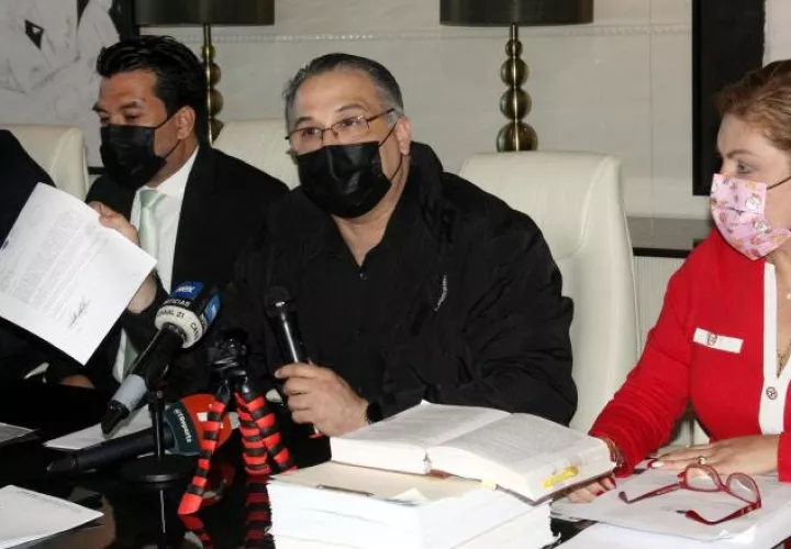 El equipo de defensa del exgobernante explicó las razones por las cuales la especialidad sigue vigente para su defendido. Foto: Víctor Arosemena