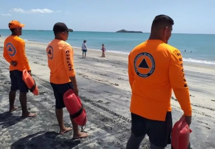 Se recomienda nadar cerca de una unidad guardavidas. Foto: Cortesía
