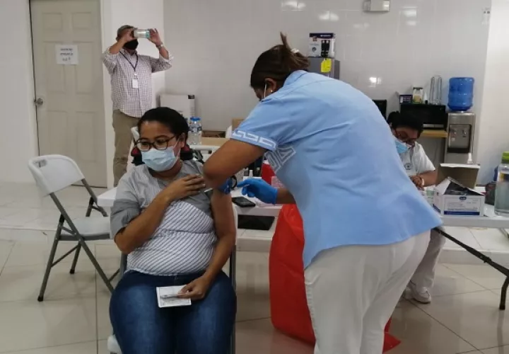 Panamá ha aplicado 6,140,710 dosis de la  vacuna contra la covid-19. Foto: Cortesía Minsa