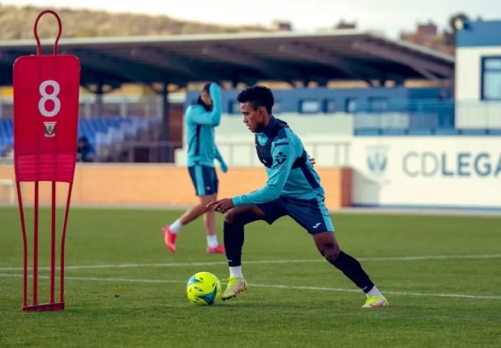  Édgar Yoel Barcenas ya entrena con el equipo. Foto:@leganes