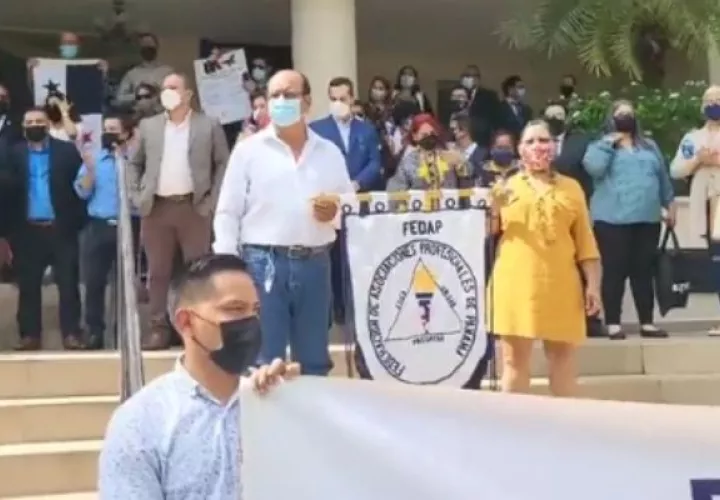 Protestaron en los predios  del Palacio de Justicia Gil Ponce. 
