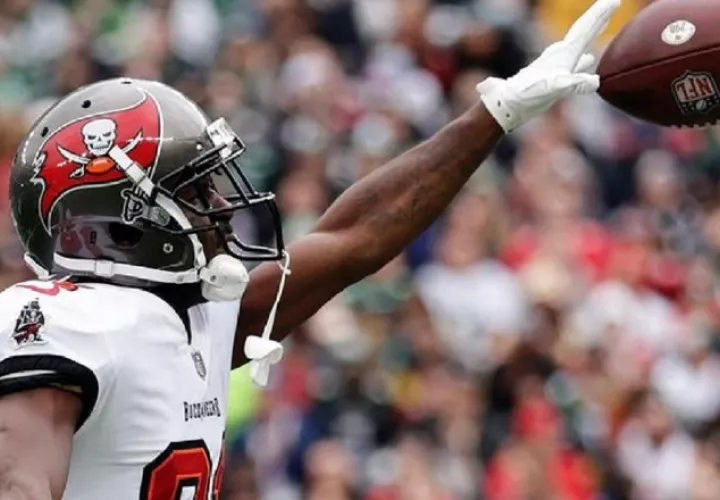 Antonio Brown queda fuera de Tampa Bay. Foto:Instagram