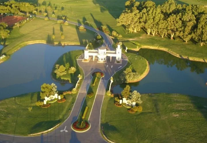 Foto: https://www.facebook.com/SanEliseoCountryClub/reviews/