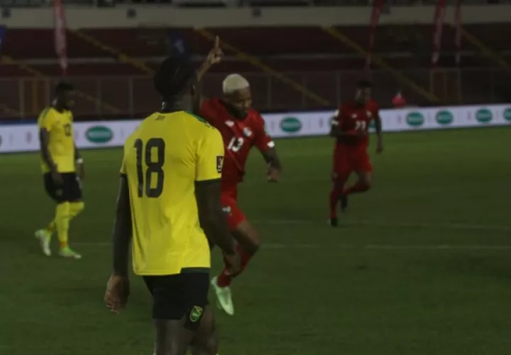 Azmahar Ariano festeja su gol contra Jamaica. Foto: Víctor Arosemena. 