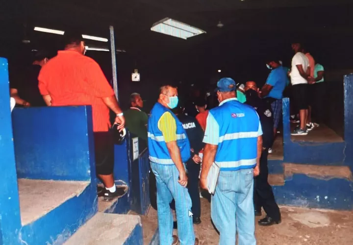 Además se han regulado los horarios de los locales fijos. Foto: Thays Domínguez