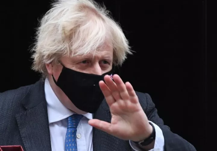 El Ejecutivo de Johnson confía en la vacunación como primera línea de defensa. Foto: EFE