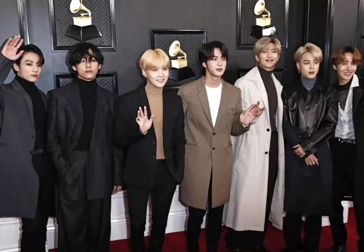 El grupo de K-Pop BTS en foto de archivo. EFE/EPA/ETIENNE LAURENT