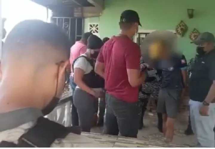 Alvin Alexis Campos Pino alias "Albín", fue detenido en una residencia en Capira. Foto. Cortesía Proteger y Servir