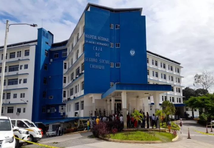 La condición de los pacientes se dará a conocer solo a través de la línea telefónica 777-8432 a un solo familiar por paciente, en horario de 11:00 a. m. a 2:00 p. m.; ya que no se les atenderá personalmente. Foto. José Vásquez