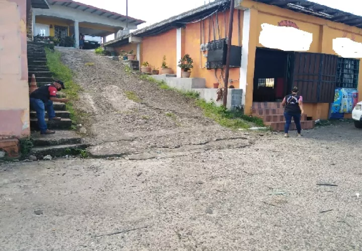 El cuerpo de la ciudadana nicaragüense fue encontrado en el baño cubierto con una toalla. Foto. Diomedes Sánchez