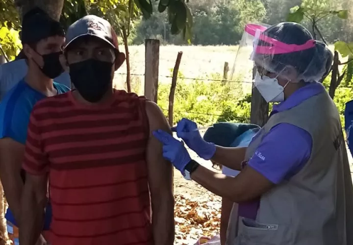 La vacunación ayuda a evitar que aparezcan nuevas variantes. Foto: Cortesía CSS