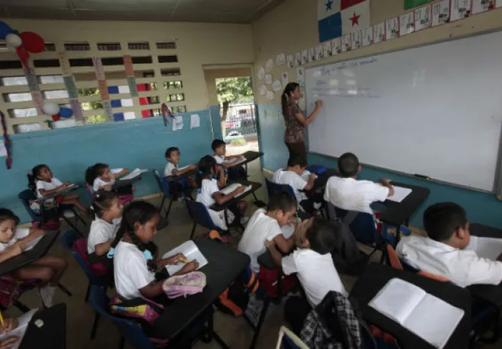 https://www.panamaamerica.com.pa/sociedad/meduca-espera-que-mas-de-30-mil-docentes-accedan-los-diplomados-que-inician-el-31-de-enero