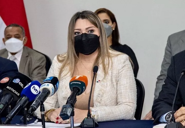La ministra de Mitradel, Doris Zapata, se refirió este domingo al aumento del salario mínimo.  Foto: Cortesía @dorizapataA