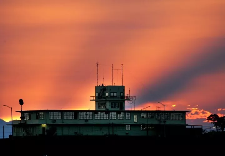 HRW destaca que Estados Unidos gasta 540 millones de dólares al año únicamente para mantener detenidos en Guantánamo. Foto: EFE