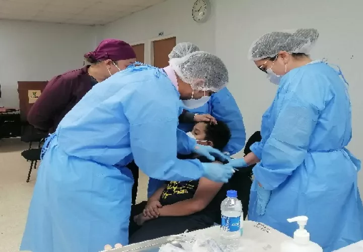 Las autirdades de salud esperan en las próximas semanas llegar a una población estimada de 16 mil niños. Foto. Thays Domínguez