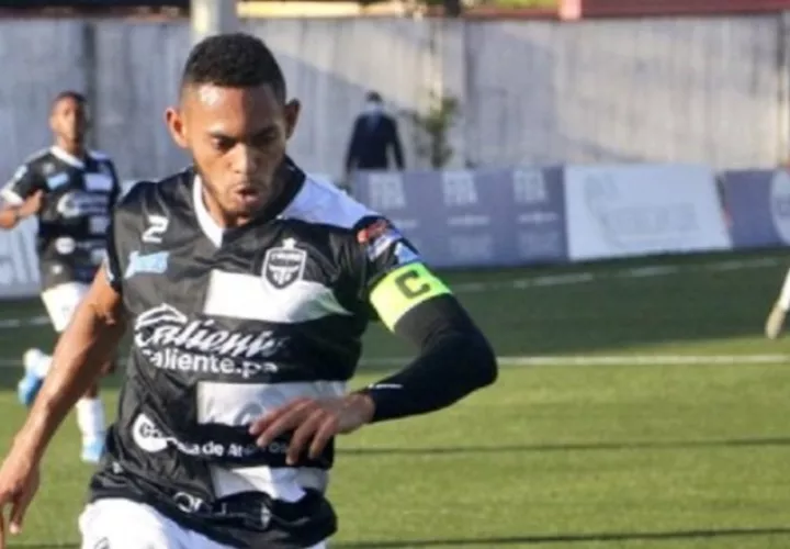 Ismael Díaz deja al Tauro y jugará en Ecuador. Foto: LPF 