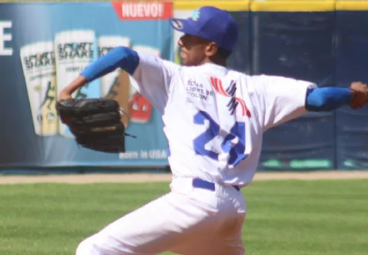 Julio Ruiz, lanzador de Colón. Foto:Fedebeis
