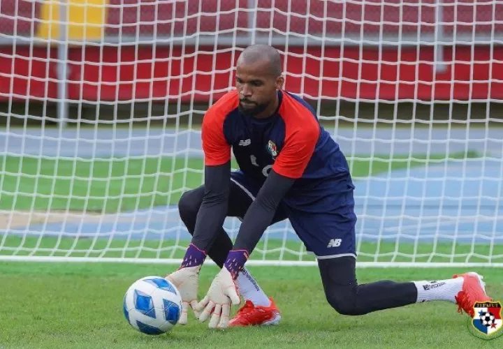 Luis "Manotas" Mejía, portero del seleccionado panameño. Foto:Fepafut