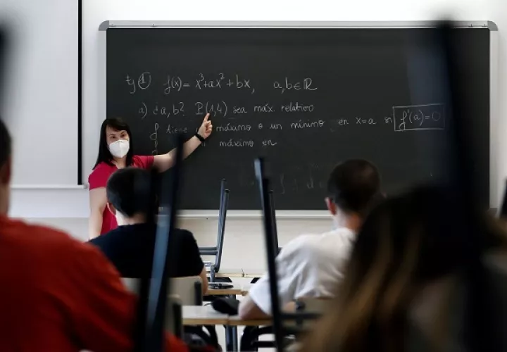 Las Matemáticas son la base de muchas profesiones. Foto: EFE
