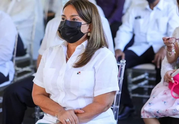 La ministra Maruja Gorday dijo que se realizarán investigaciones internas. Foto: Cortesía Meduca