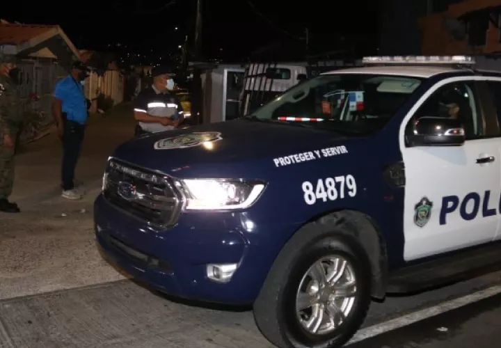 La Policía Nacional realiza las pesquisas por homicidio en Cerro Batea. Foto: Cortesía Policía Nacional