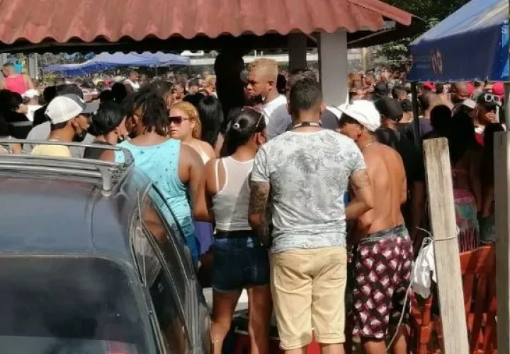 Más de 5,000 personas en parking en balnearios de Panamá Oeste. Foto: Cortesía Minsa