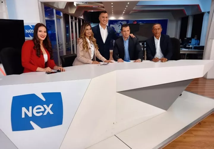 Karen Jordan, María Alexandra Bastidas, Rony Vargas, Jesús Barrón y Víctor René Mendieta. Foto: Víctor Arosemena