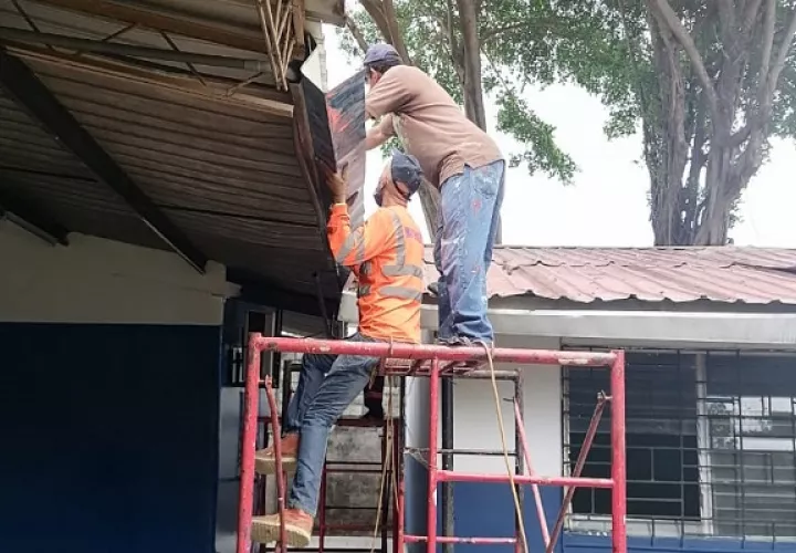 En  625 centros educativos, de 10 provincias y tres comarcas indígenas,se desarrollarán labores de mantenimiento. Foto: Meduca