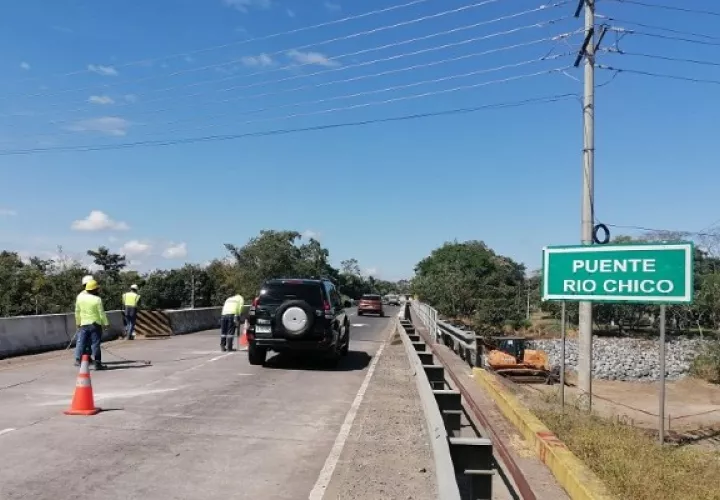 Se pide el respeto a las señalizaciones y advertencias de los banderilleros y policías de tránsito. Foto: Mayra Madrid