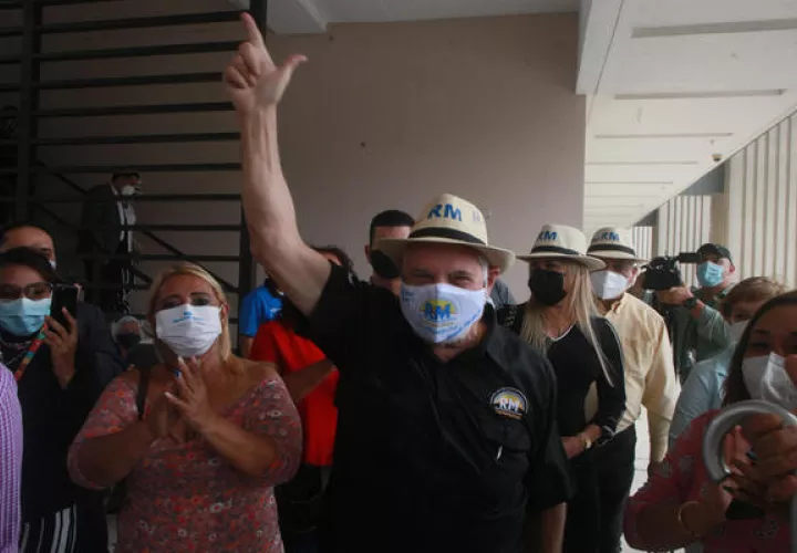El expresidente Ricardo Martinelli es el que lidera Realizando Metas. Foto: Víctor Arosemena