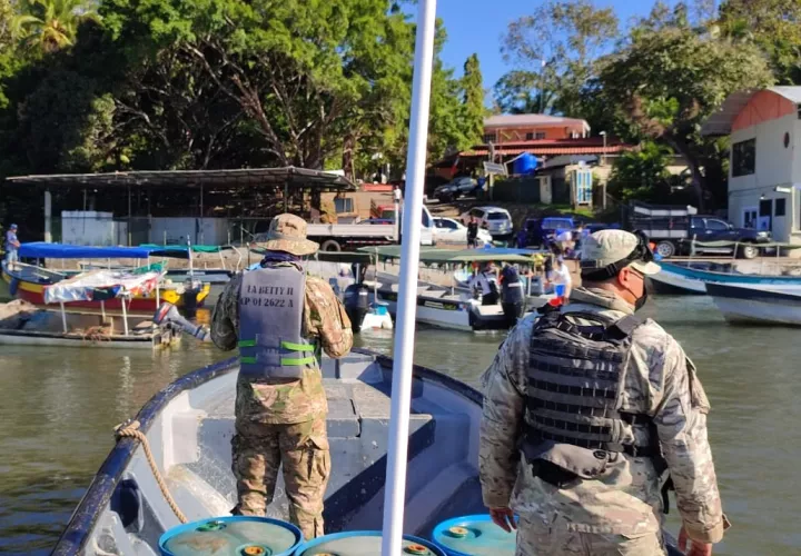 Estamentos de seguridad mantienen operativos de playa en diferentes puntos de la provincia. Foto: Mayra Madrid 