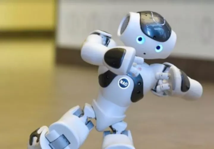 NAO, un robot humanoide diseñado para explorar la interacción entre seres humanos y robots. Foto: Cortesía