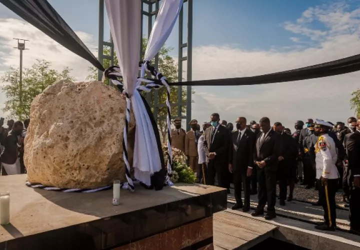Doce años después Haití sigue llorando a sus muertos. Foto: EFE