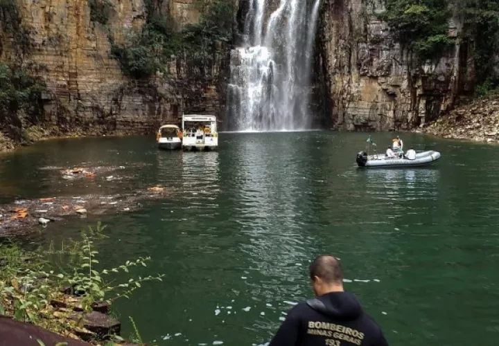 Tragedia en el  lago Furnas en Brasil. Foto: EFE