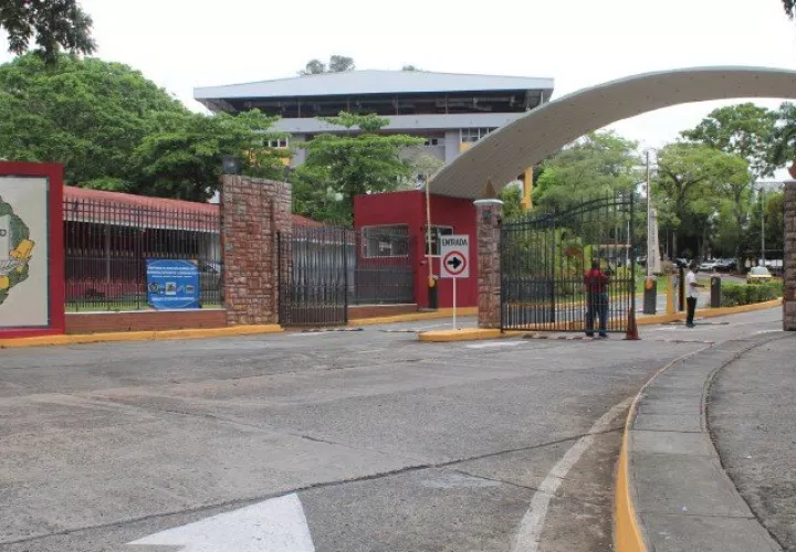 Colapsa plataforma de Pruebas de Capacitación Académicas en la Universidad de Panamá. Foto: Archivos