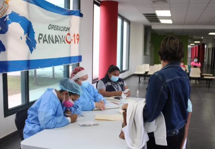 El esquema de vacunación fue modificado y ahora incorpora las tres dosis. Foto: Cortesía del Minsa
