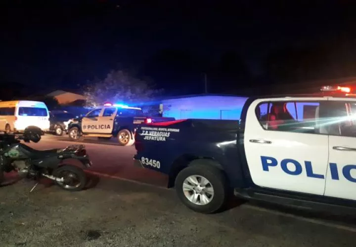 Las autoridades investigan cuál fue el móvil de la violenta riña, pero se especula  que sea por viejas rencillas. Foto. Melquiades Vásquez